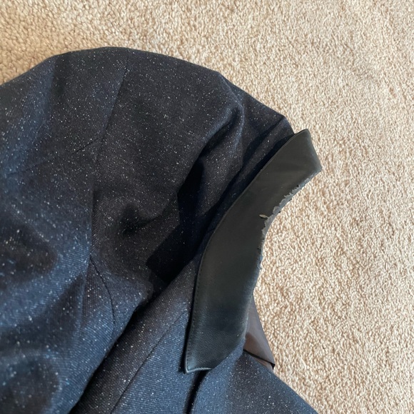 Andrew Marc blazer with Faux leather Elbow Patch & Collar. Worn collar. - Picture 8 of 11